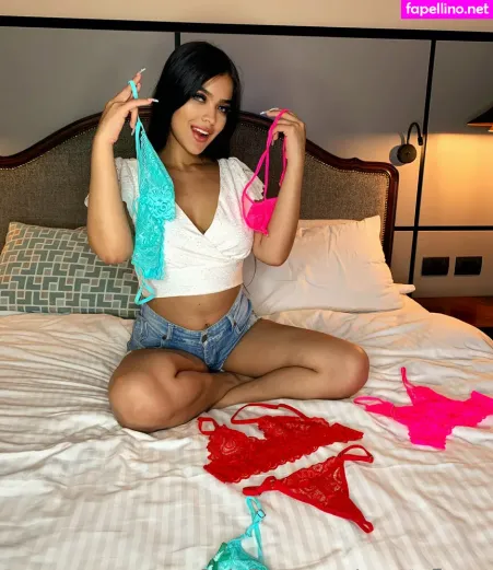 Yvetteflores OnlyFans Thumbnail #L8eAtx7Llb