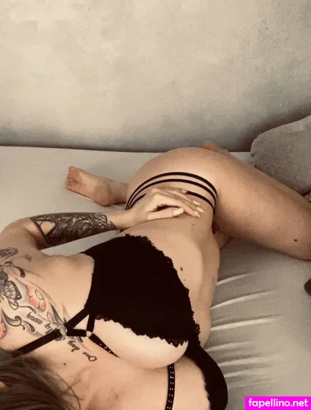 Yvii93 OnlyFans Thumbnail #dYfRmTKzvk