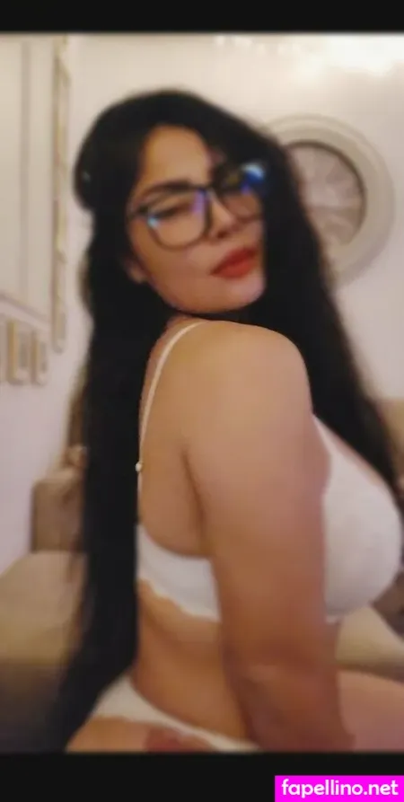 Yvonekiss OnlyFans Thumbnail #rvVyC48sii