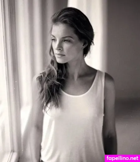 Yvonne Catterfeld OnlyFans Thumbnail #83U46xXgU3