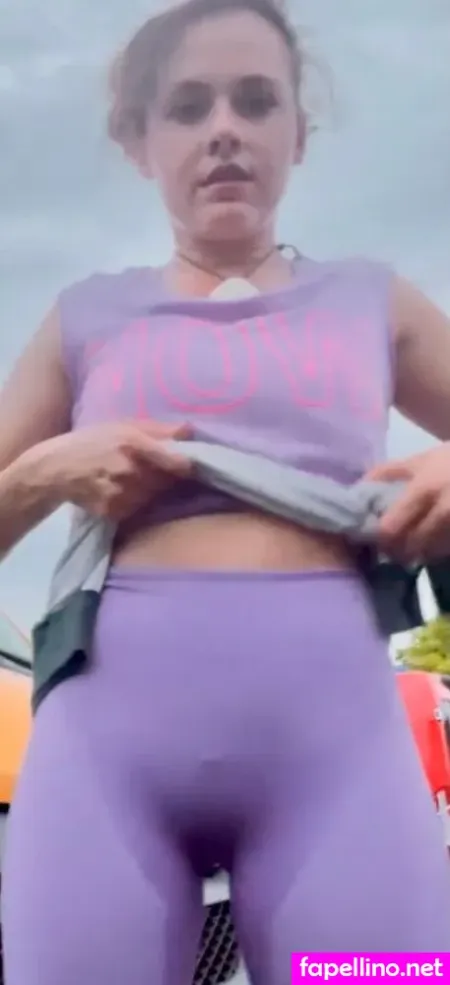 Yvonne Pferrer OnlyFans Thumbnail #HpF9ONjeW2