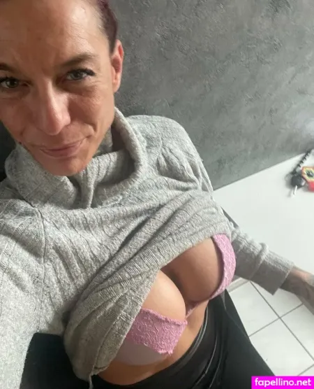 Yvonneofficial OnlyFans Thumbnail #xWcr0597k2