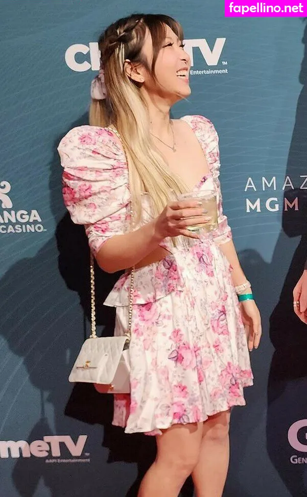 yvonne817, yvonnie, yvonnieng Nude Leaked OnlyFans Photo #8U5AX2H1ee