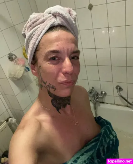 Yvonnne OnlyFans Thumbnail #XTlf5KV9km