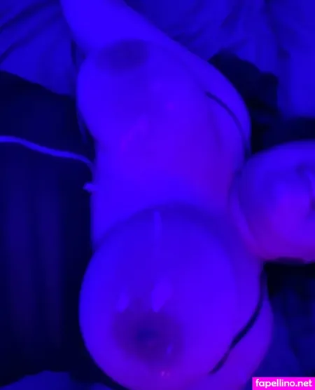 Yvr Renee4u OnlyFans Thumbnail #Cqxoo5wDru