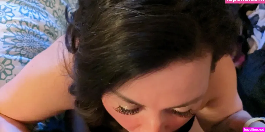 Yvr Renee4u OnlyFans Thumbnail #cFWe5QzblN