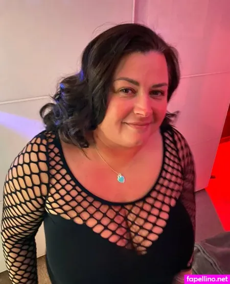 Yvr Renee4u OnlyFans Thumbnail #dOUbFNDVj9