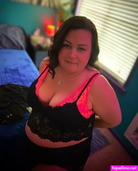 Yvr Renee4u OnlyFans Thumbnail #iEHFlq16Gv