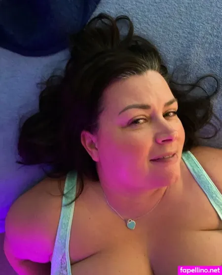 Yvr Renee4u OnlyFans Thumbnail #oSI3ZdQ6u4