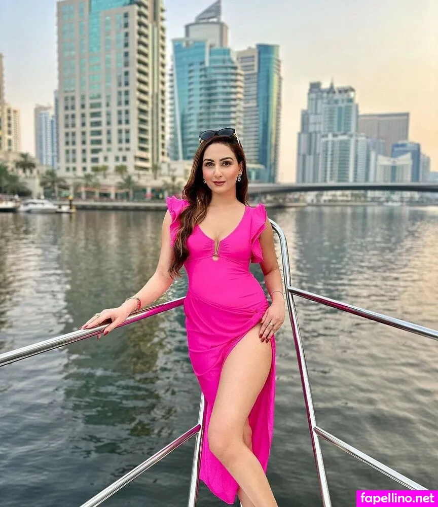 zaarayesmin, zaraxyazmin Nude Leaked OnlyFans Photo #6WS4EMi50P