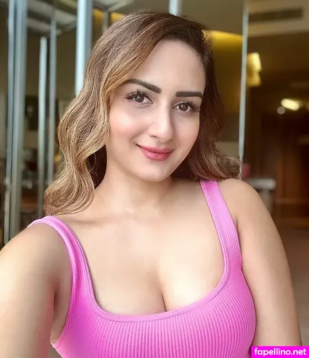 Zaara Yesmin OnlyFans Thumbnail #jEZ6lFvPs1