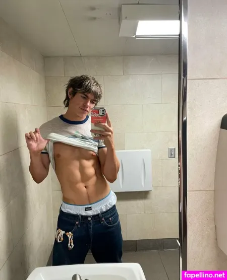Zanderhodgson OnlyFans Thumbnail #S98tNbzPjA