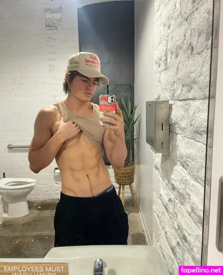 Zanderhodgson OnlyFans Thumbnail #unW5LyOzac