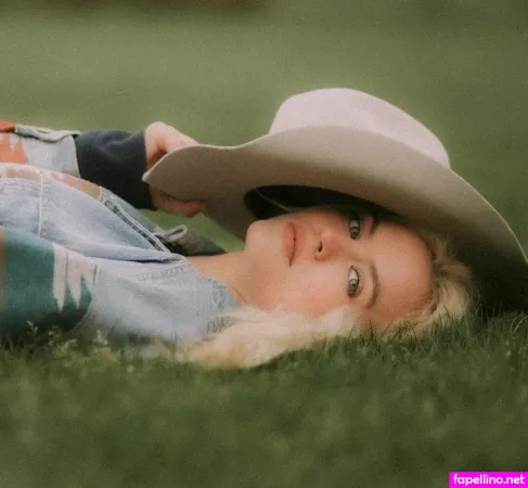 Zandi Holup OnlyFans Thumbnail #1FKjDidgCl