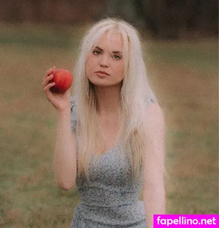 Zandi Holup OnlyFans Thumbnail #85AKpSbRs5