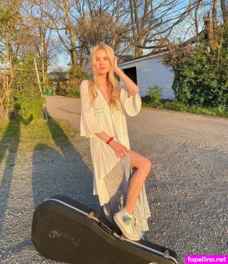 Zandi Holup OnlyFans Thumbnail #EReuhO4GDX