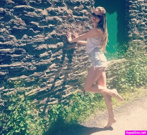 Zandi Holup Main Profile Photo