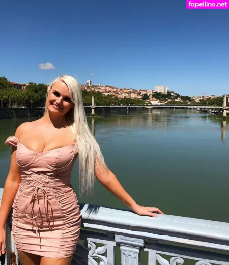 Zandra May OnlyFans Thumbnail #HiIMV0apfU