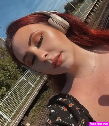 Zara 1 OnlyFans Thumbnail #Fhv6hzt9E5