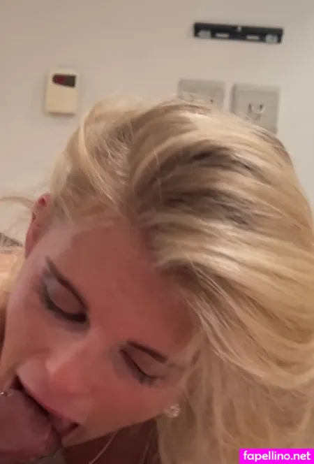 Zara Deeley OnlyFans Thumbnail #8cp3UN6zec