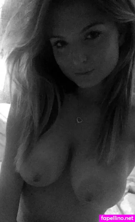 Zara Holland OnlyFans Thumbnail #9GZ14XMe49