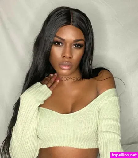 Zara Sinclair Main Profile Photo