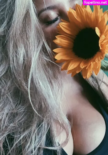 Zara Zahir OnlyFans Thumbnail #U1GWishaM6