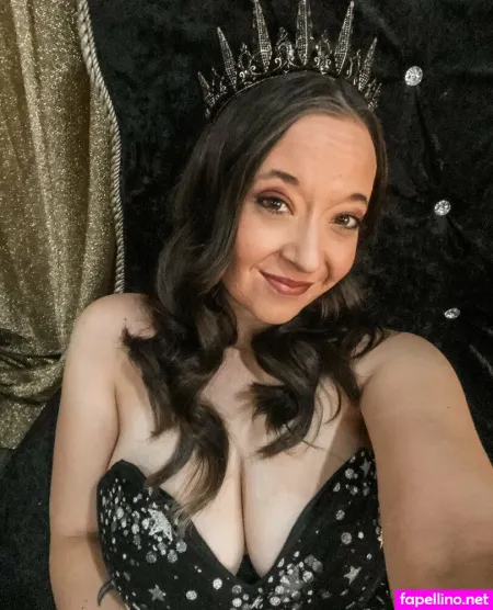 Zaraddluxe OnlyFans Thumbnail #DdBMOoUQc3