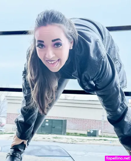 Zaraddluxe OnlyFans Thumbnail #gmPkXeD8rr