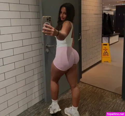 Zarah Mcadam OnlyFans Thumbnail #ZLG88Bomub