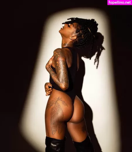 Zaria Linton OnlyFans Thumbnail #0TNKP7OuZz