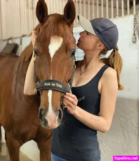Zauberpony OnlyFans Thumbnail #AfImgWGRjr
