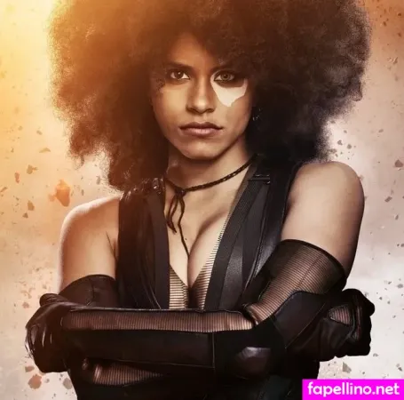 Zazie Beetz OnlyFans Thumbnail #5B09xEXs3X