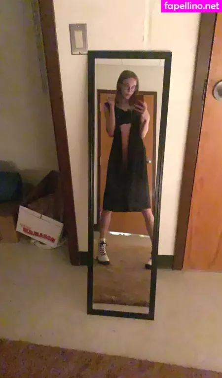 Zee R OnlyFans Thumbnail #Z7p2iCfk1L