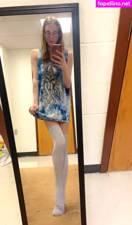 Zee R OnlyFans Thumbnail #lem6aQ4VbK