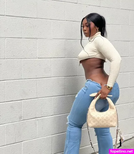 Zeebee G OnlyFans Thumbnail #GMeokIs9Mt