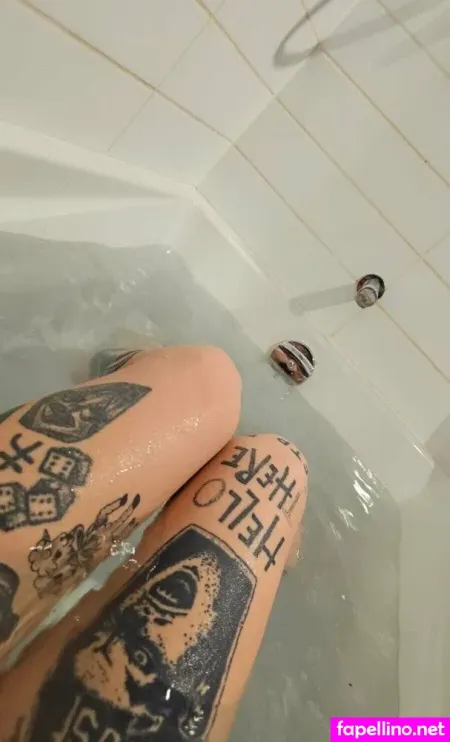 Zeenosferatufree 2 OnlyFans Thumbnail #2DnRqWEmmm