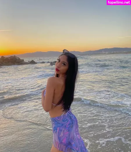 Zel3ya OnlyFans Thumbnail #IO7CZ4bfM2