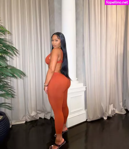 Zelie Timothy OnlyFans Thumbnail #eh1qLjMrSC