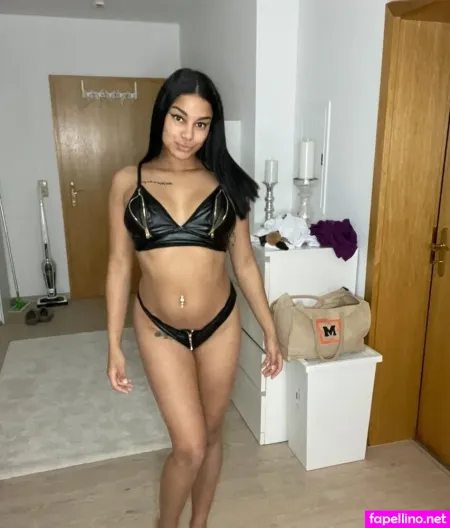 Zenaexclusive OnlyFans Thumbnail #dRSqka0TN3