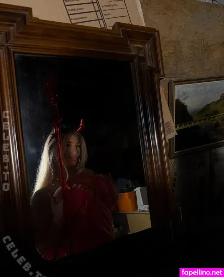 Zeynep Akcam OnlyFans Thumbnail #klNPVh6LBj