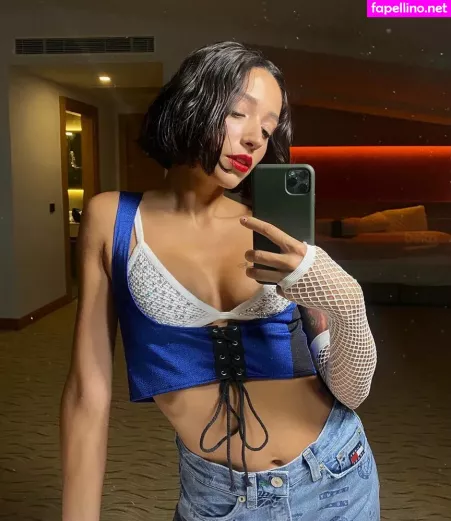 Zeynep Bastik OnlyFans Thumbnail #QZm15bnC2h