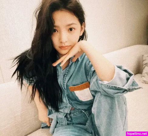Zhang Ruonan OnlyFans Thumbnail #BxqmFGTWQt