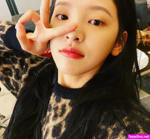 Zhang Ruonan OnlyFans Thumbnail #RaEA7G7eXA