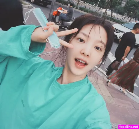 Zhang Ruonan OnlyFans Thumbnail #SQwvHE8cgz