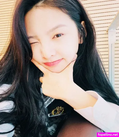 Zhang Ruonan OnlyFans Thumbnail #jYSkWJlZoN
