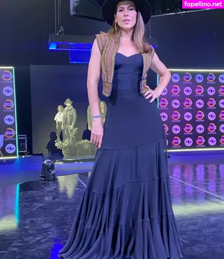 Zharick Leon OnlyFans Thumbnail #BbbbeqS9Cm