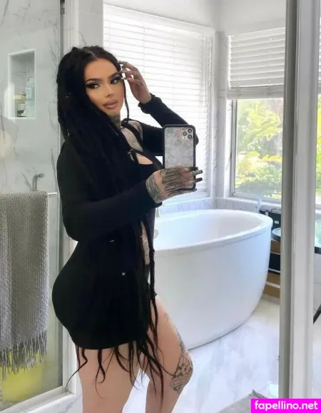 Zhavia Main Profile Photo