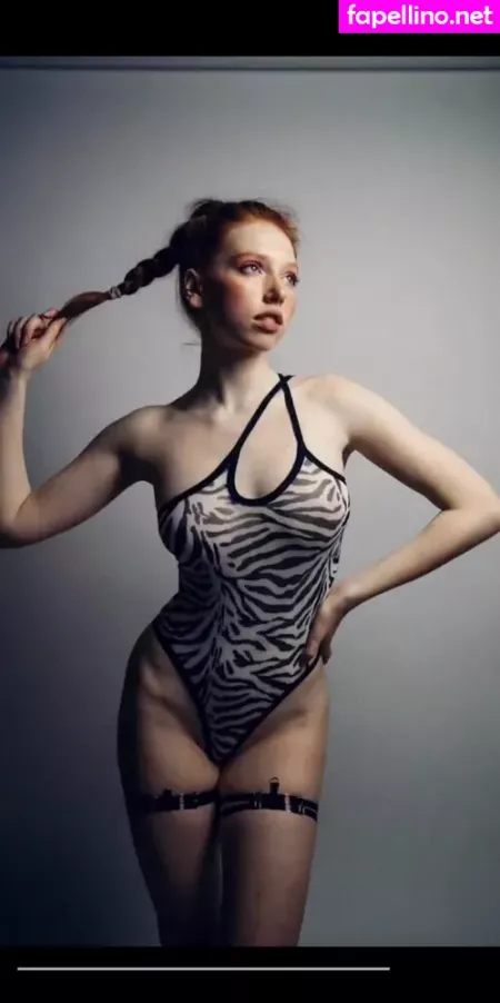 Zhenya Foxxx OnlyFans Thumbnail #i2oXbxBElK