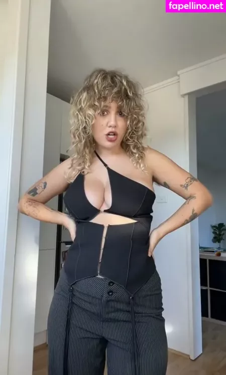 Zigs Mom OnlyFans Thumbnail #IAIAQZNcDx